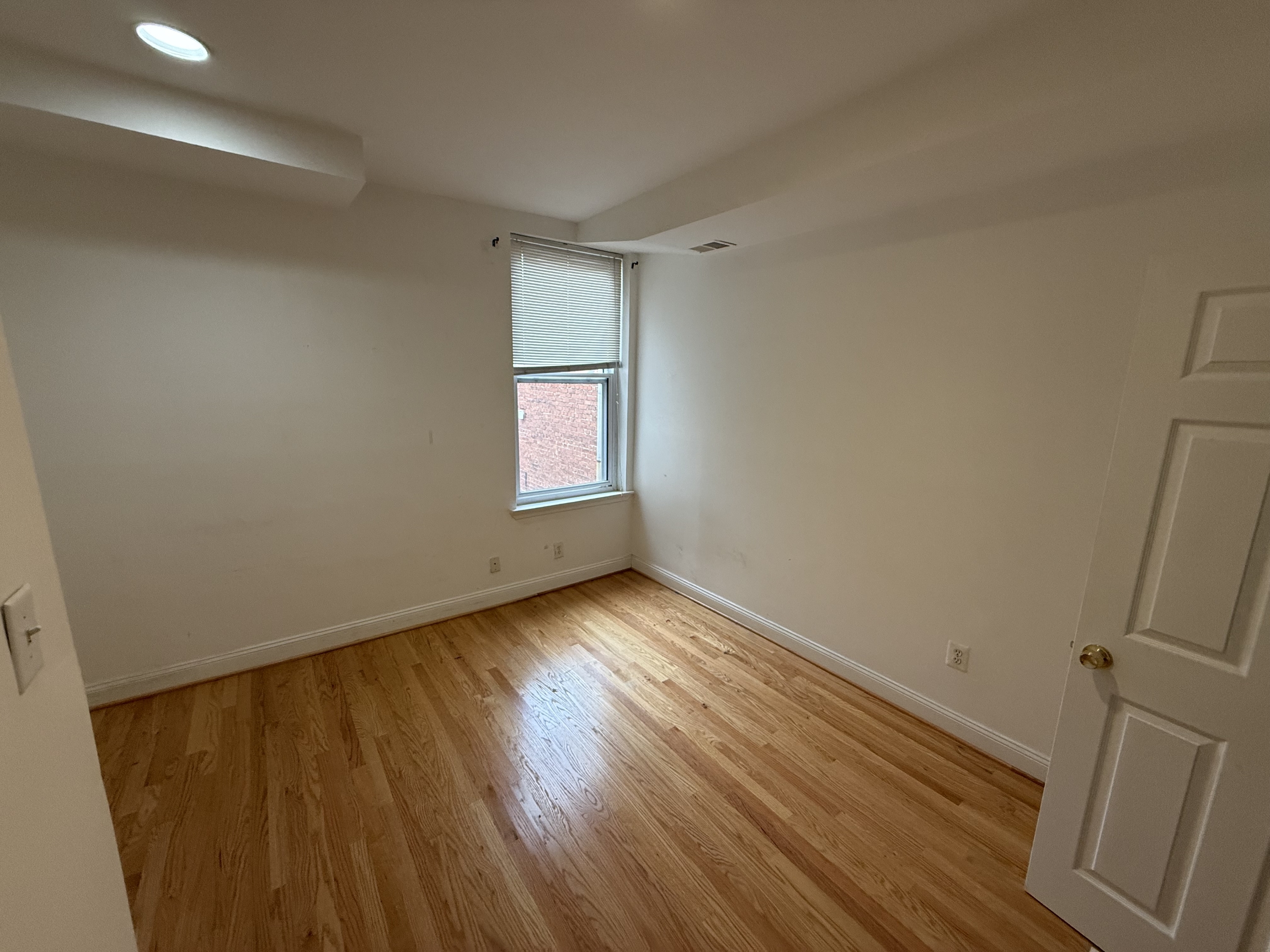 1450 Newton St NW unit 4 – photo 4