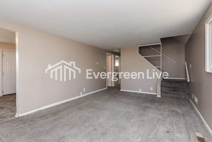 4014 Woodcliffe Ave – photo 3