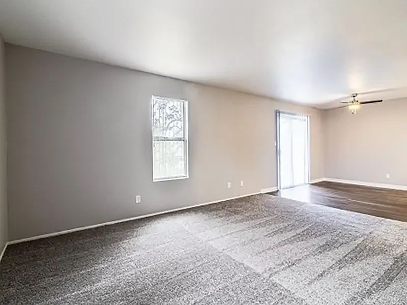 Riverbank Apartments – photo 5