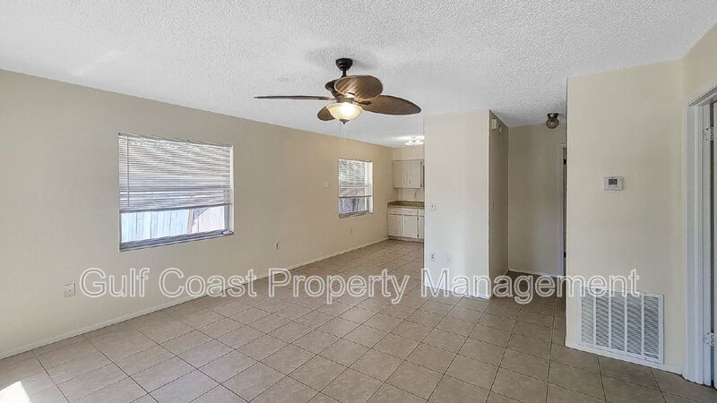 1001 25th St W – photo 3