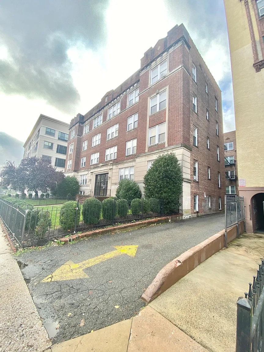 115 Halsted St – photo 3