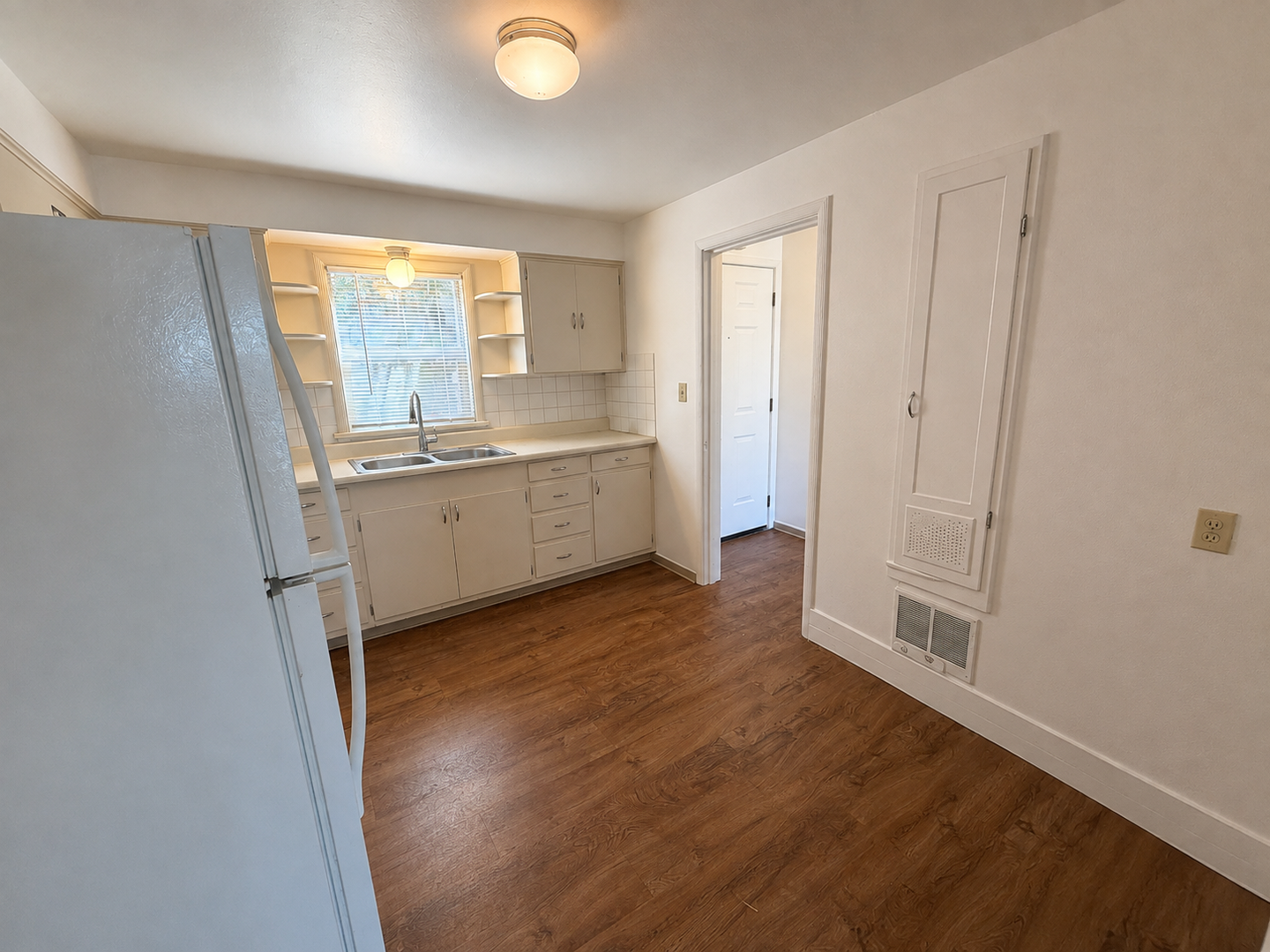 2115 W Riverside Ave unit 4 – photo 4