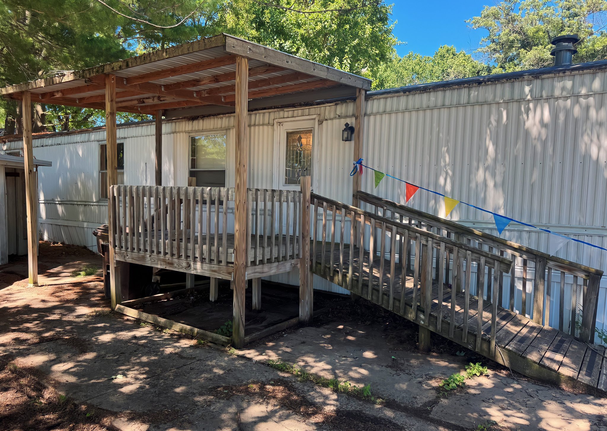 1537 Wilkes Ave – photo 2