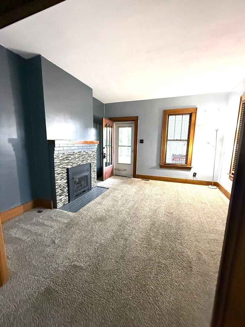 329 N 7th St – photo 2