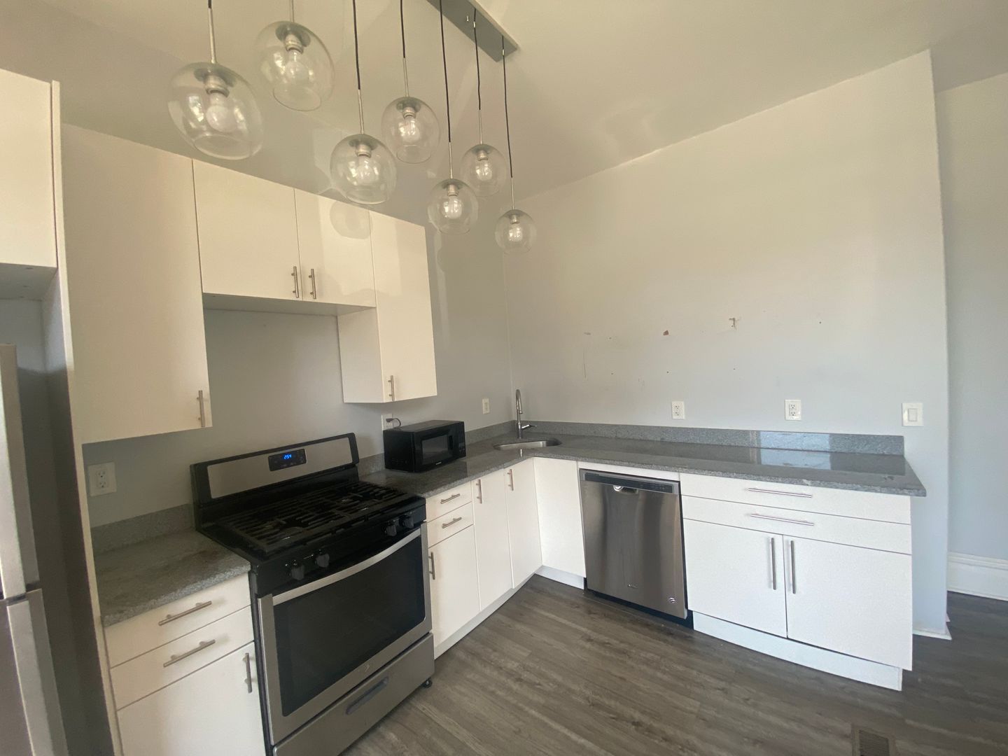4901 Friendship Ave unit #1 – photo 2