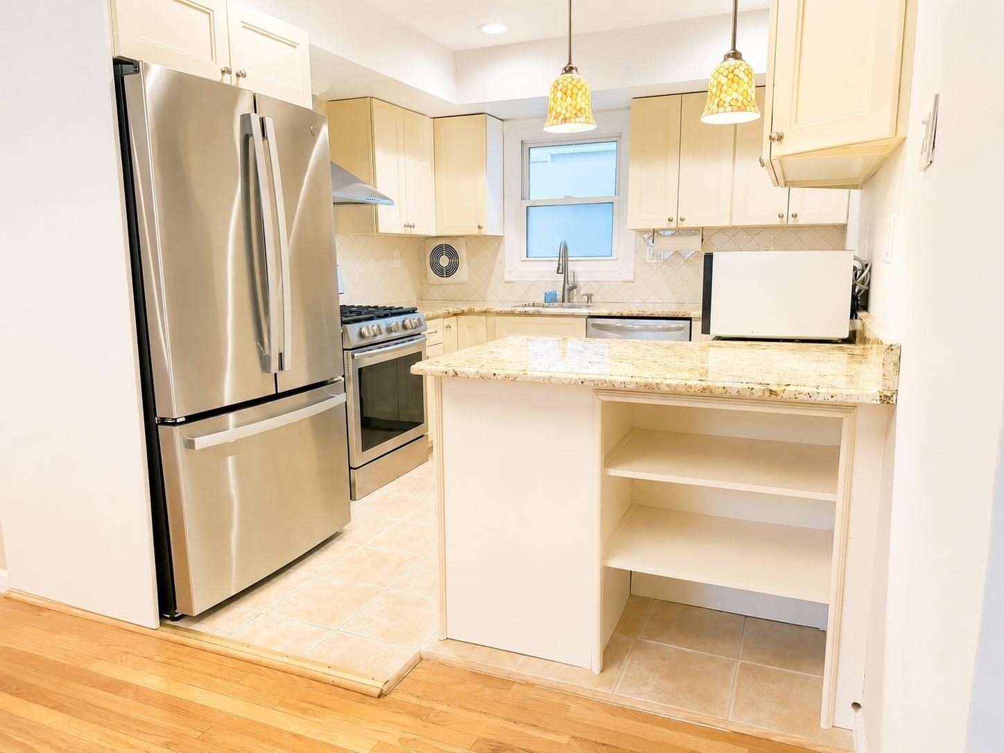 67 St Pauls Ave unit 1 – photo 4