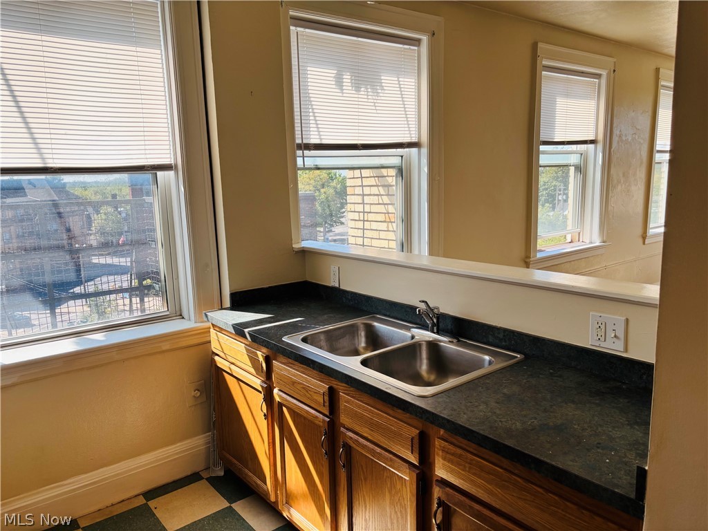 5644 Broadway Ave unit 603 – photo 4
