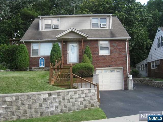 128 Joanne Terrace – photo 2