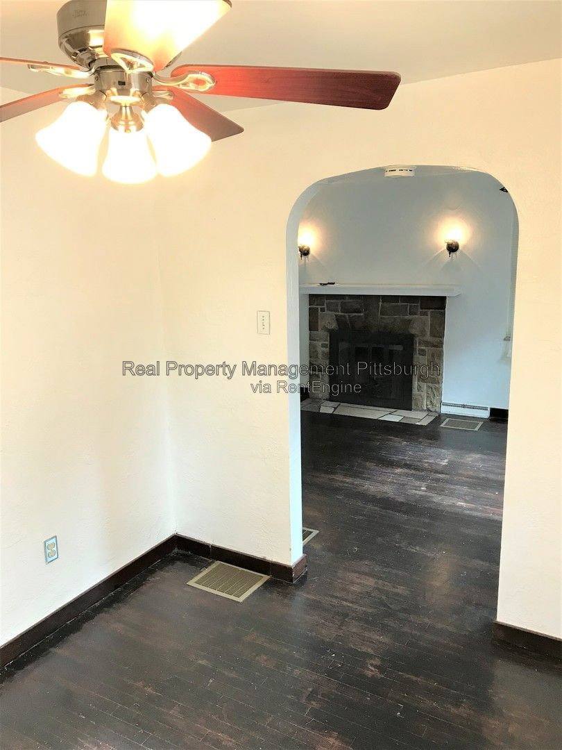 1685 Doyle St – photo 3