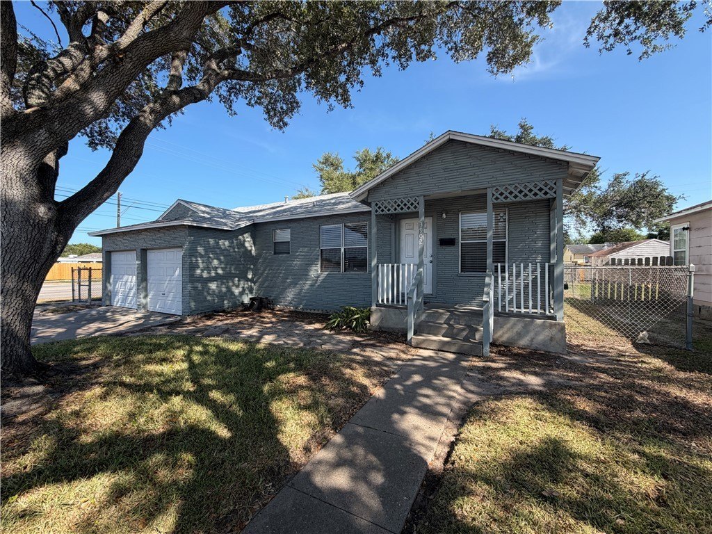 3902 Herndon St – photo 2