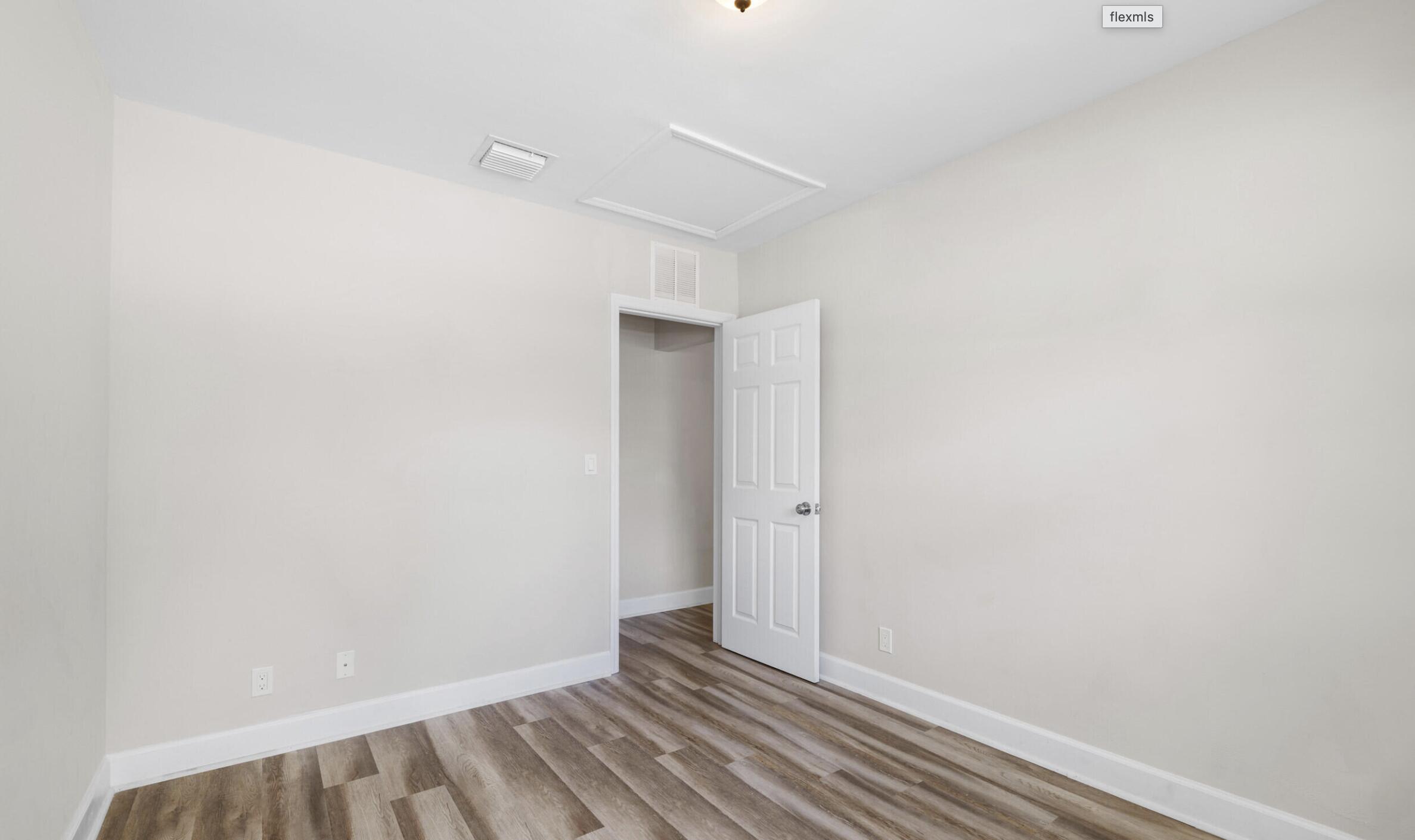 409 50th St – photo 4