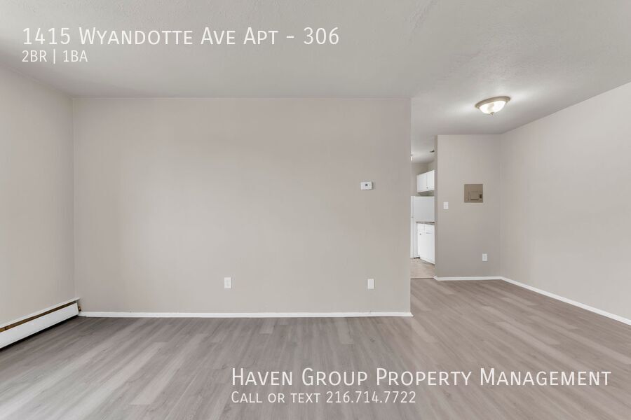 1415 Wyandotte Ave – photo 5