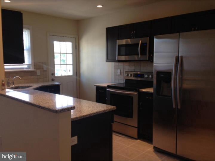 95 Linden Ave unit B – photo 5