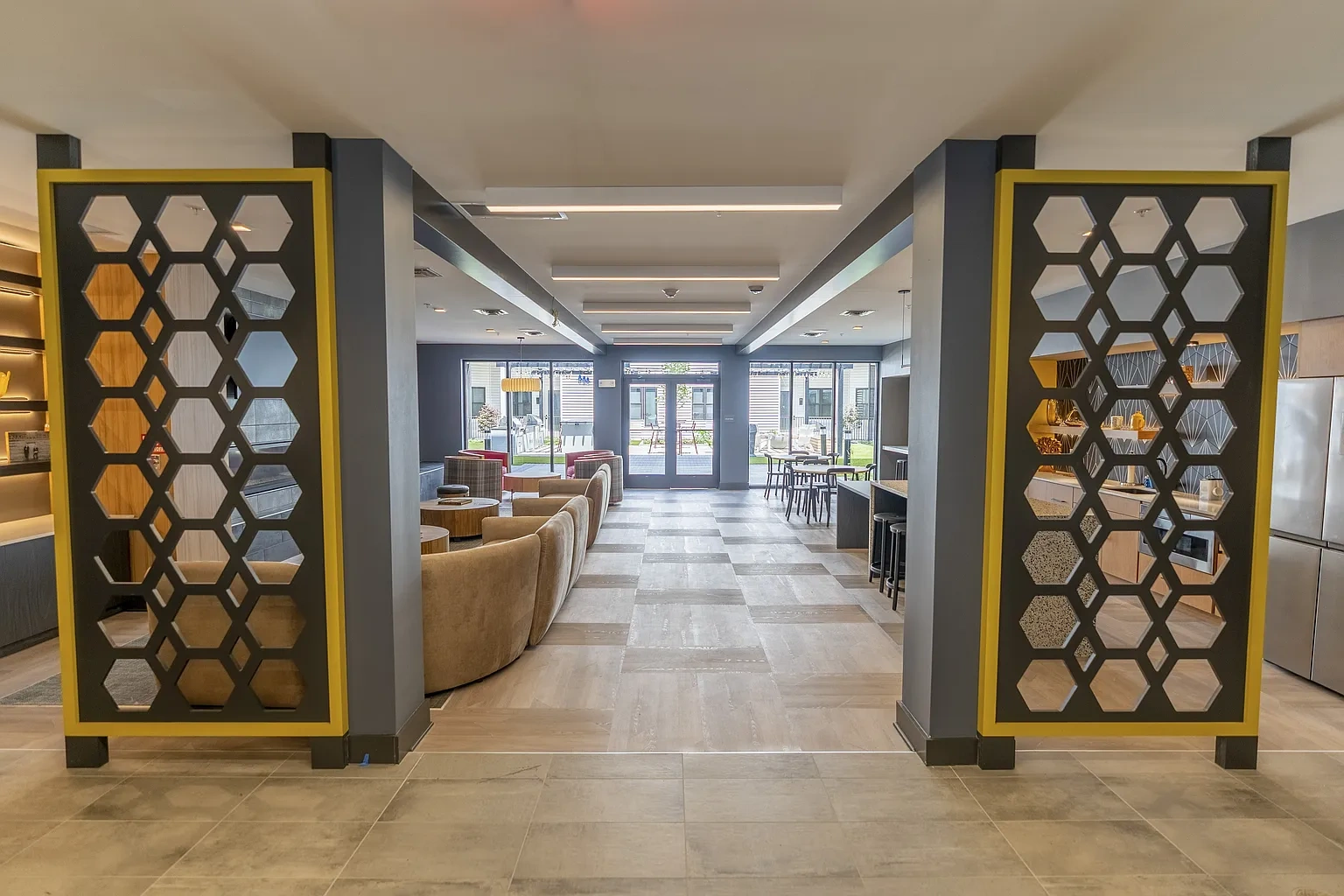 The Hive – photo 2
