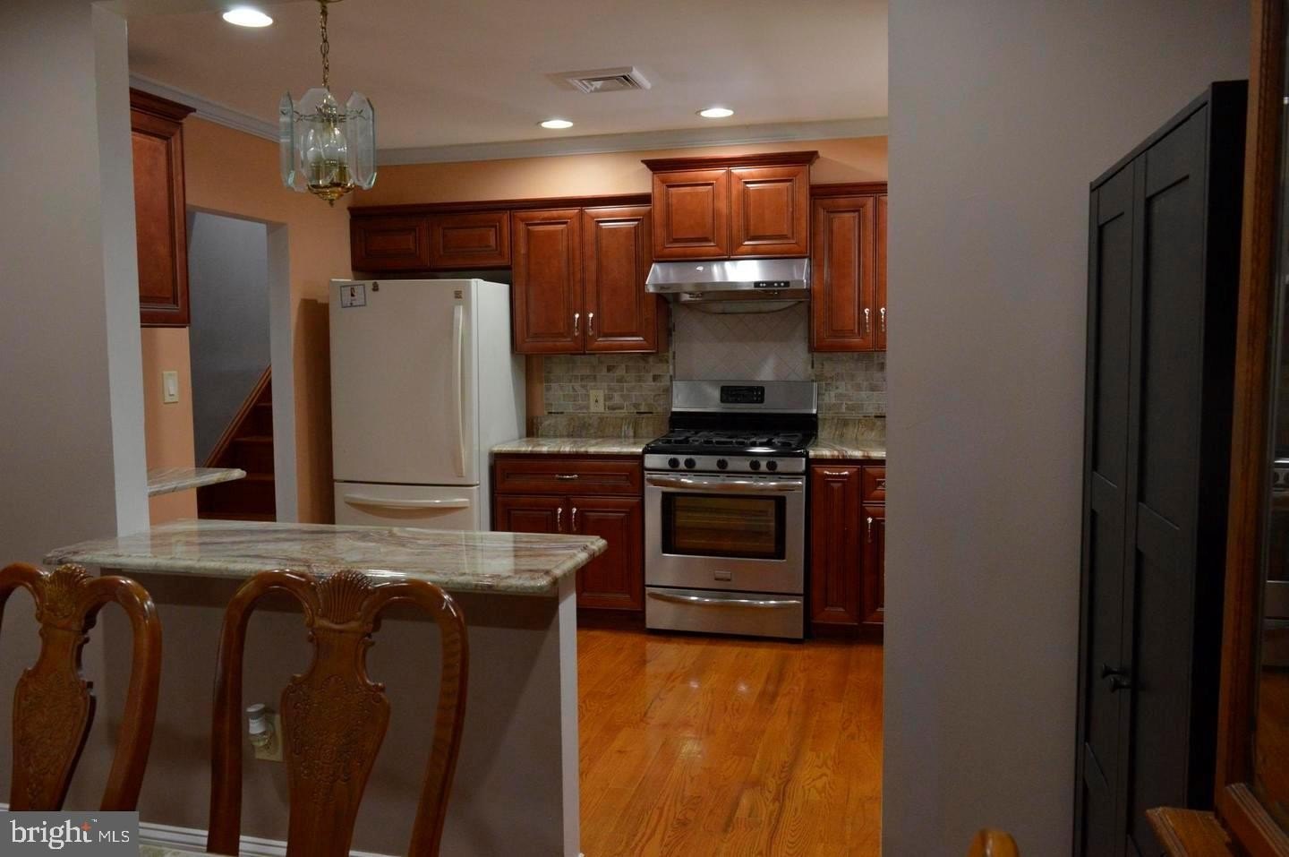 3131 Clive Ave – photo 3