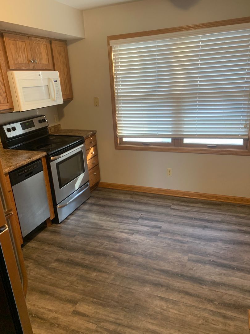 1004 Main St unit 7 – photo 1