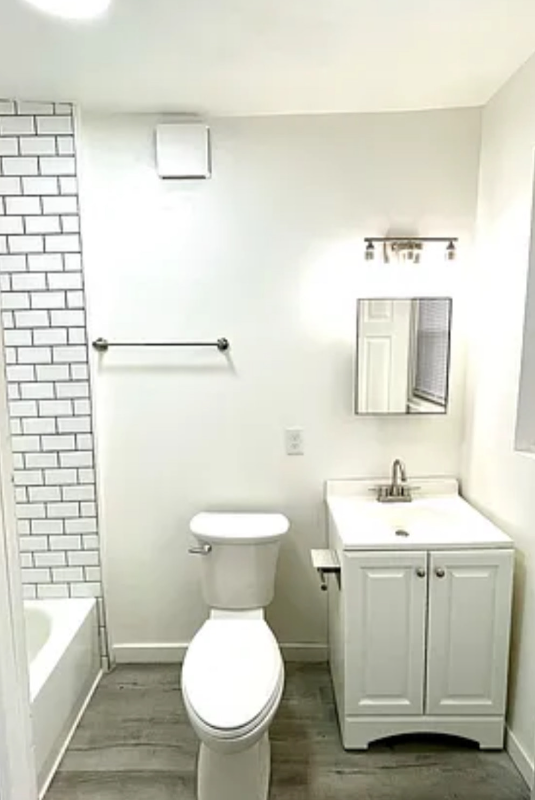 2131 Williams Ave unit 1 – photo 3