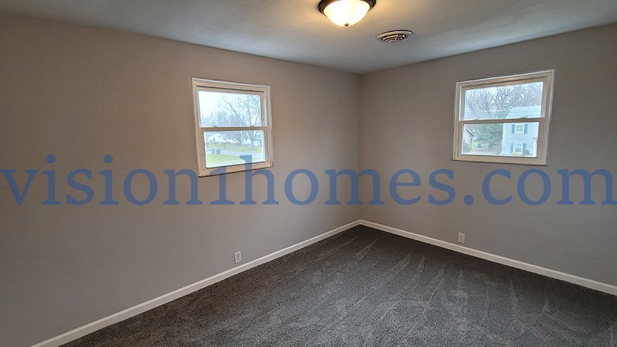 2405 Lakewood Ave – photo 5