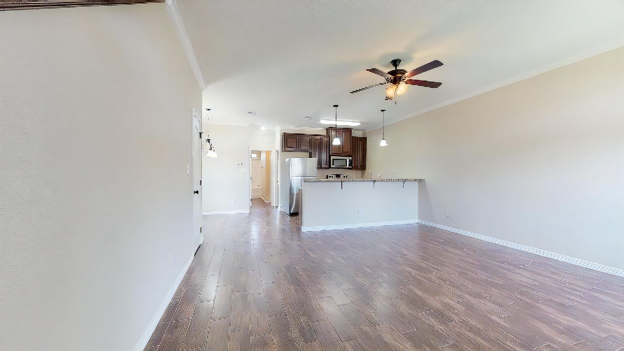 303 Ash St – photo 4