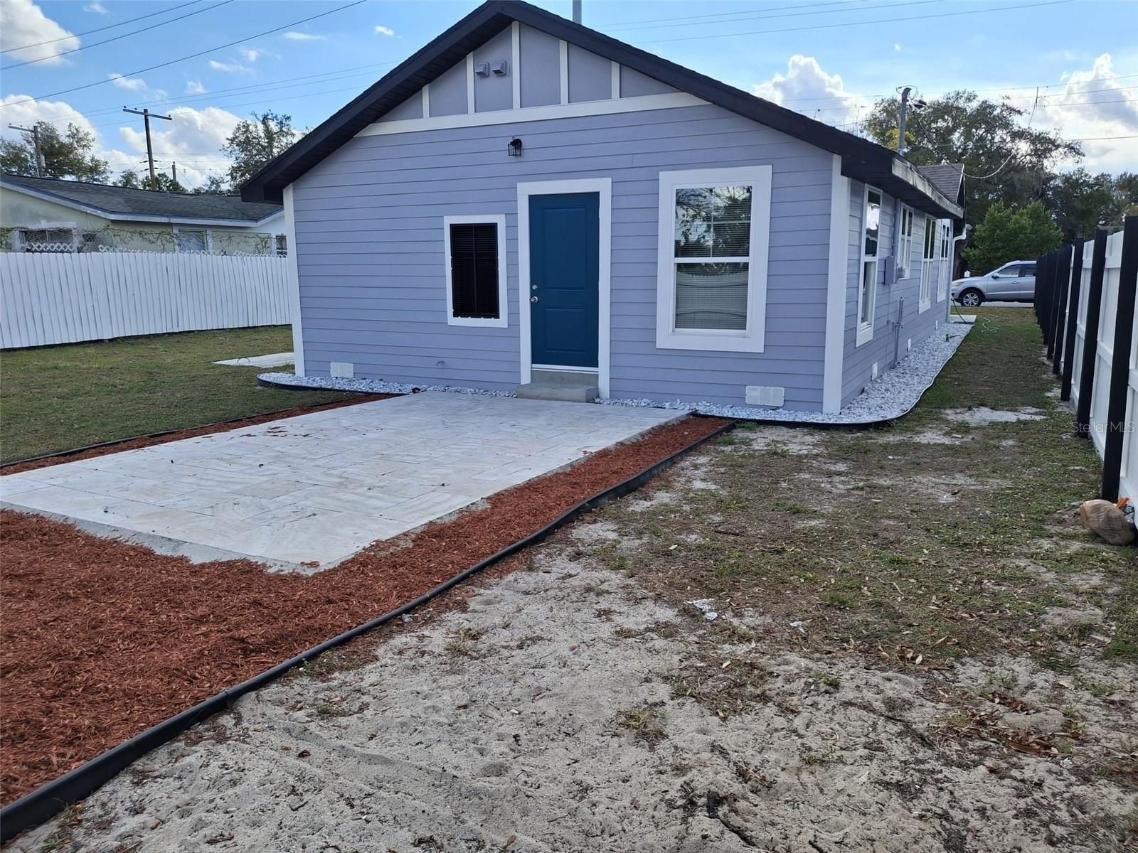 825 3rd St – photo 4