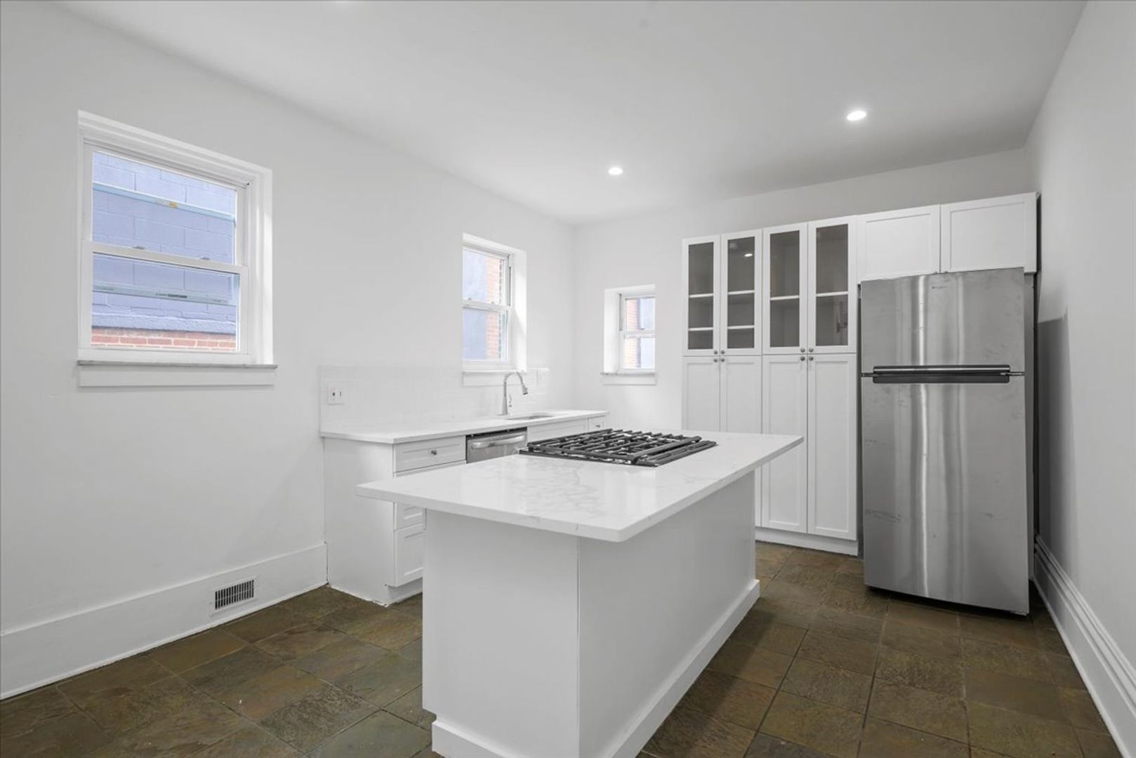 93 43rd St unit 2 – photo 3