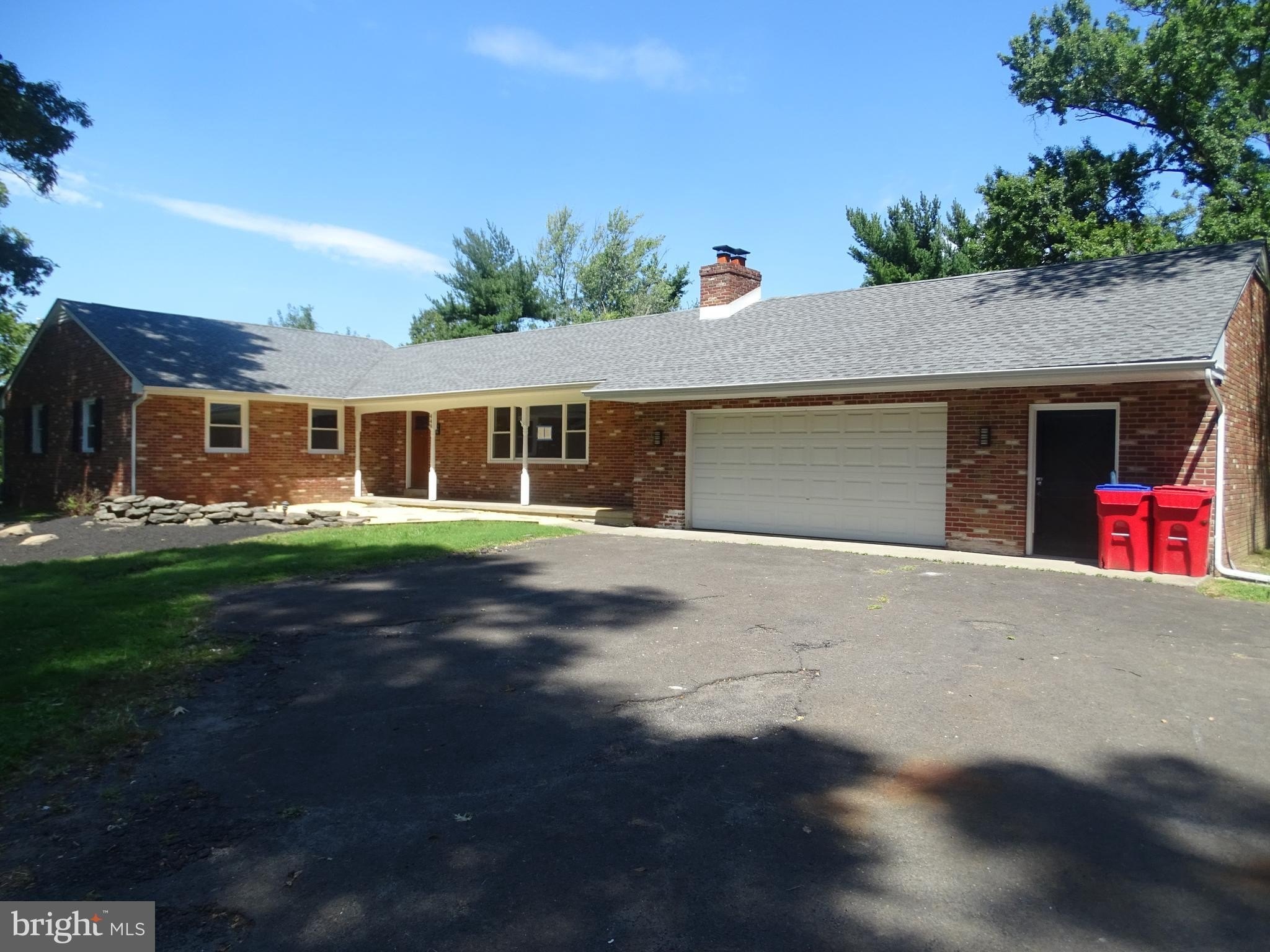 449 E Street Rd – photo 2