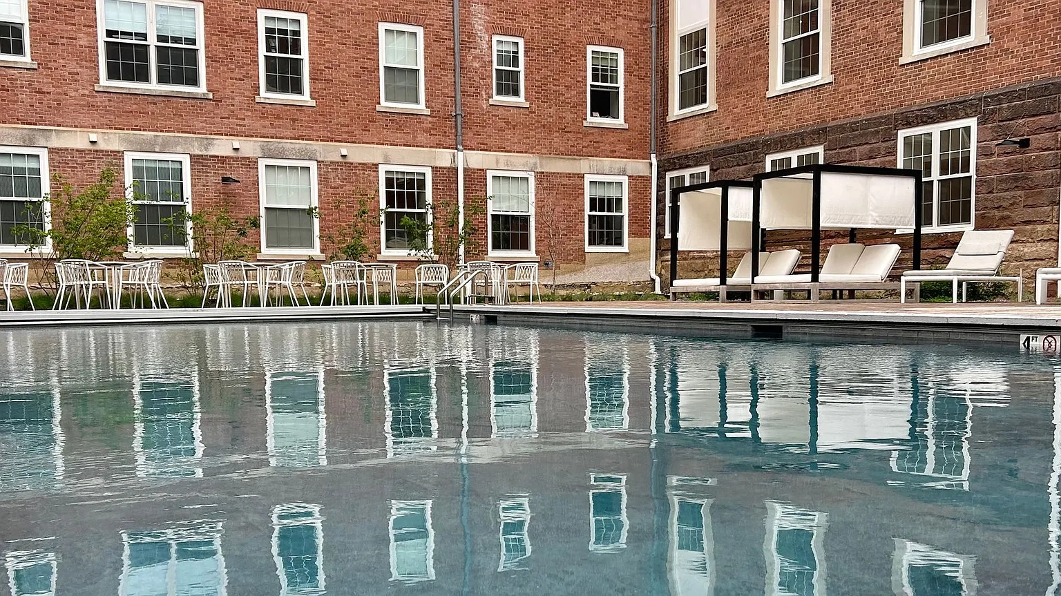 One Park Apartments – photo 4