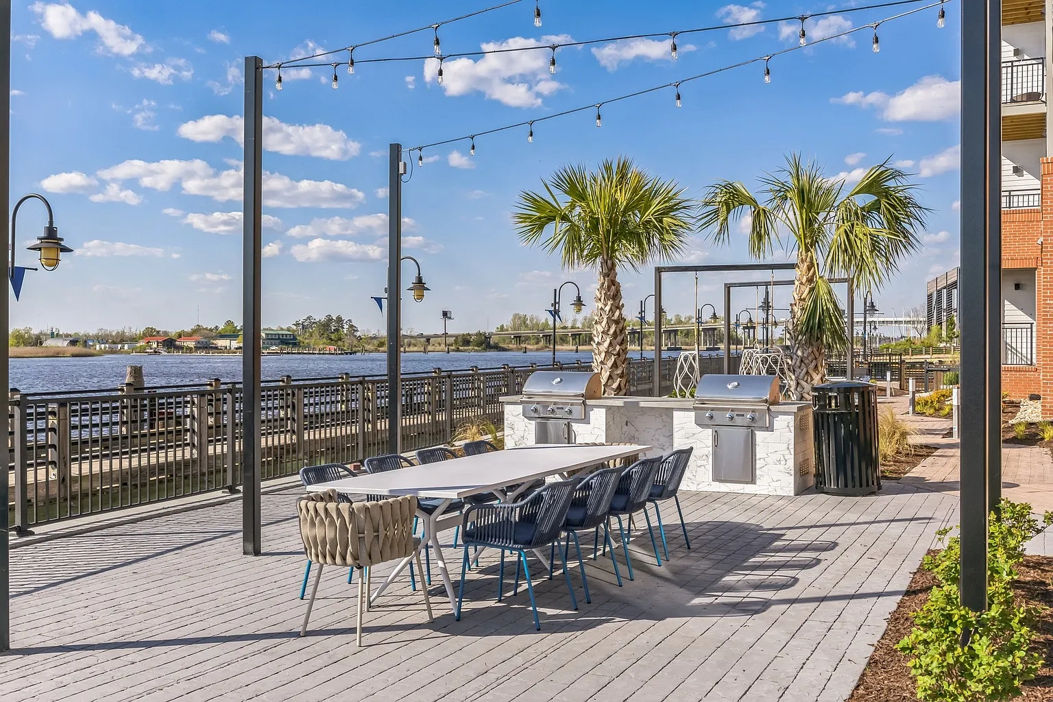Metropolitan at the Riverwalk – photo 4