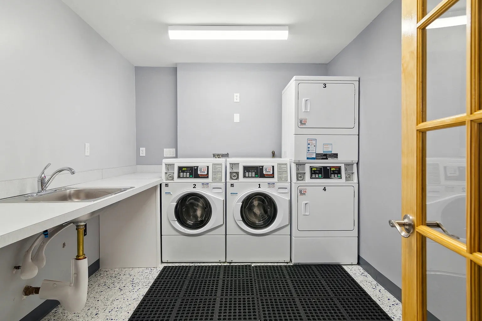 Mariner's Hill Apartments – photo 1