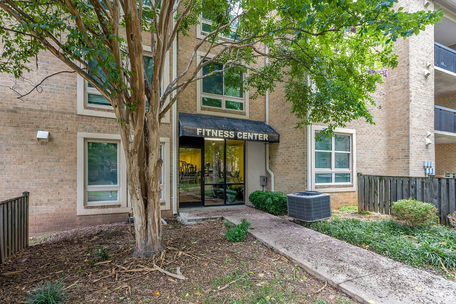 Amber Commons – photo 1