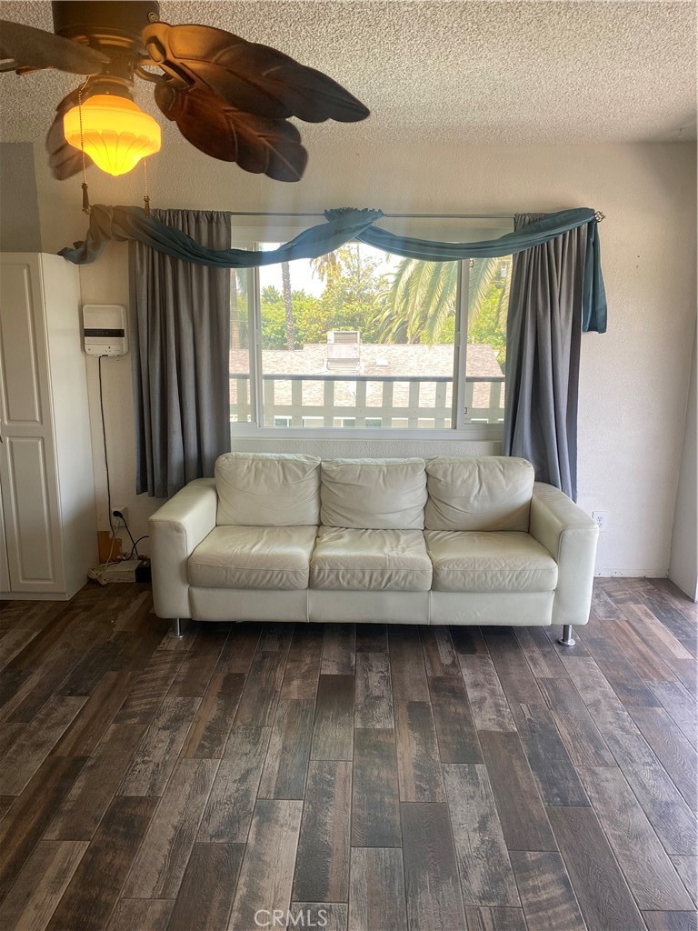 808 Orchard Dr – photo 1