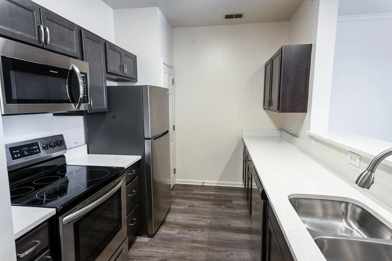 The Lakes of Beavercreek Apartment Homes – photo 1