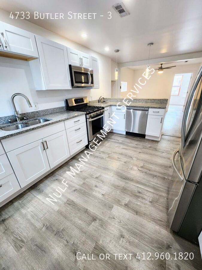 4733 Butler St – photo 1