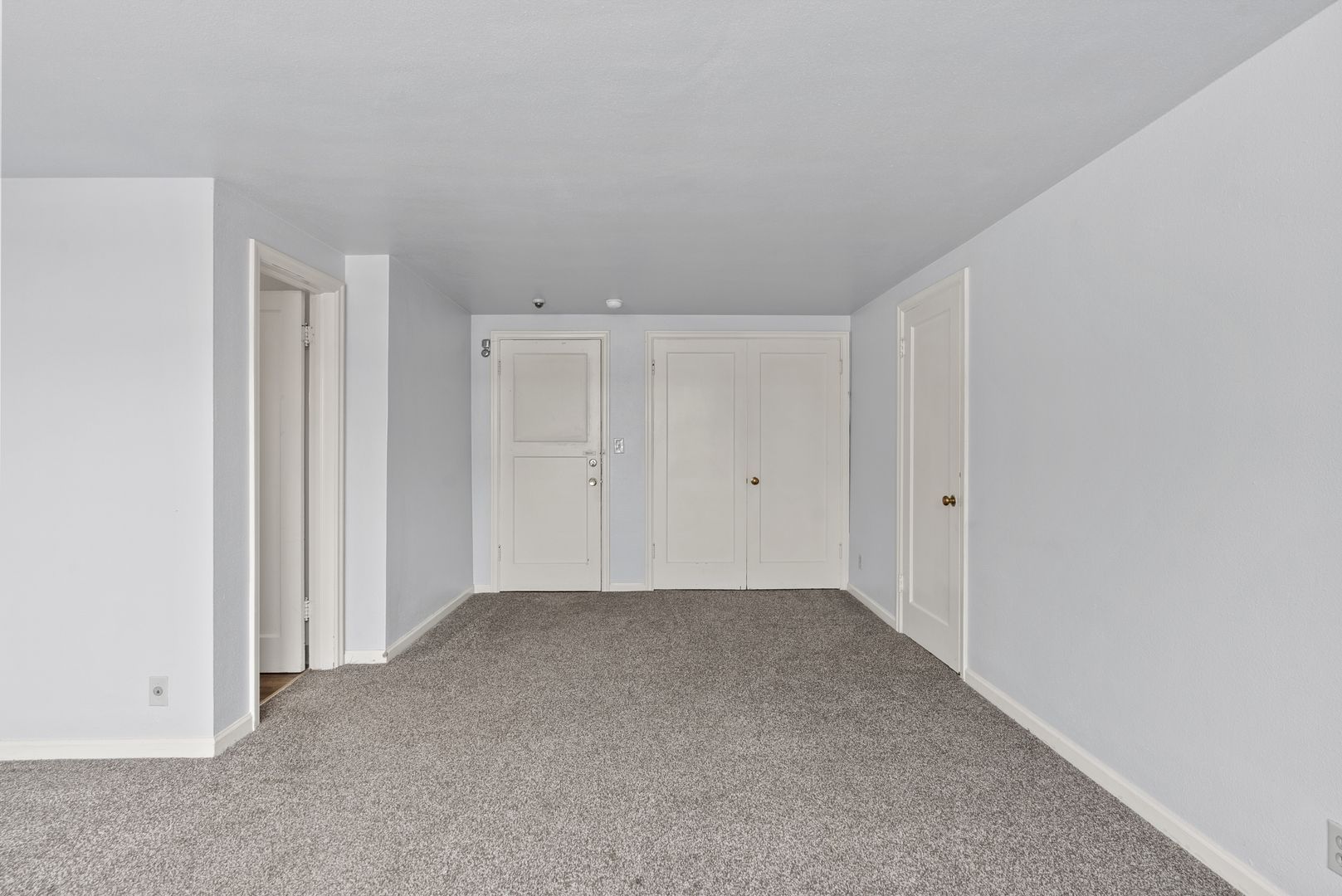 1117 W 5th Ave – photo 2