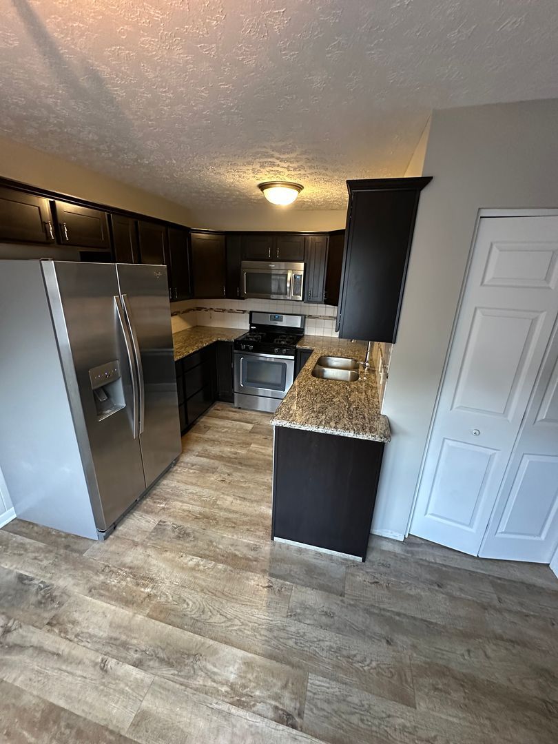 290 Lincoln St SW – photo 2