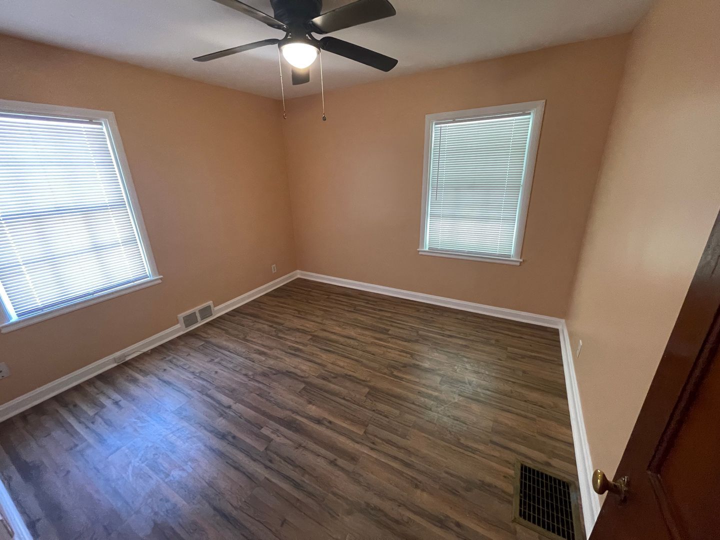 2413 S 5th St – photo 5