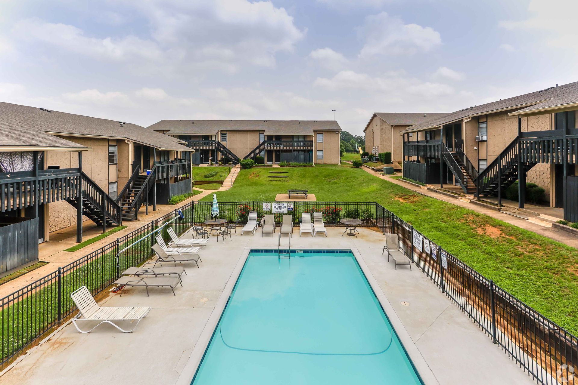 Pinehurst Apartments – photo 5