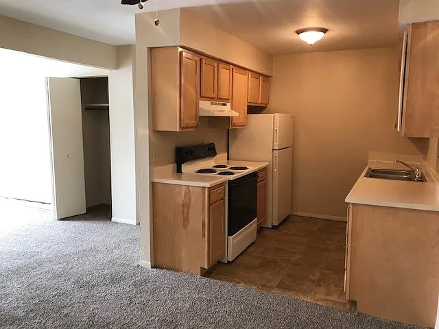 Ravenswood Apartments – photo 5