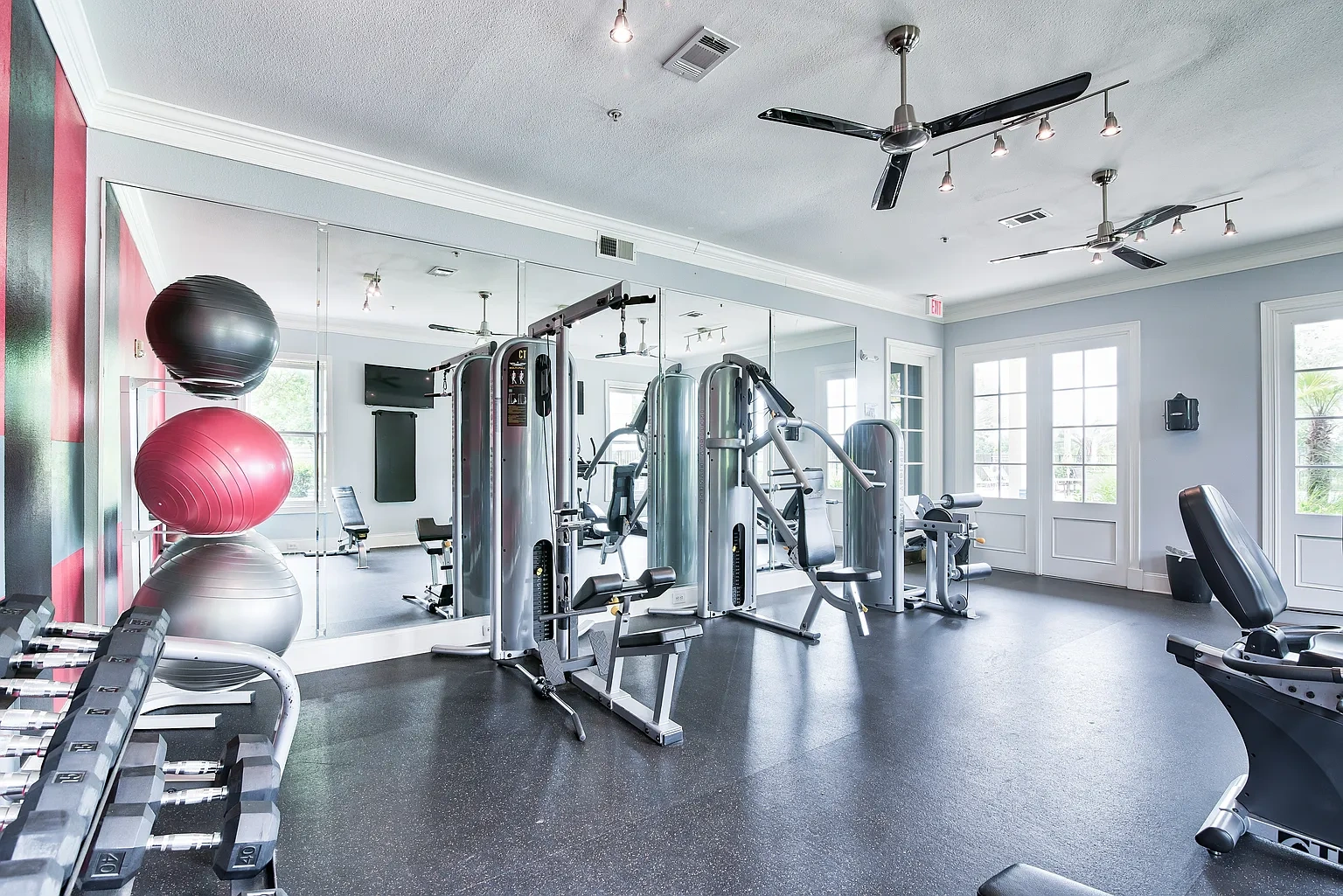 Cypress Lake Apartments – photo 5