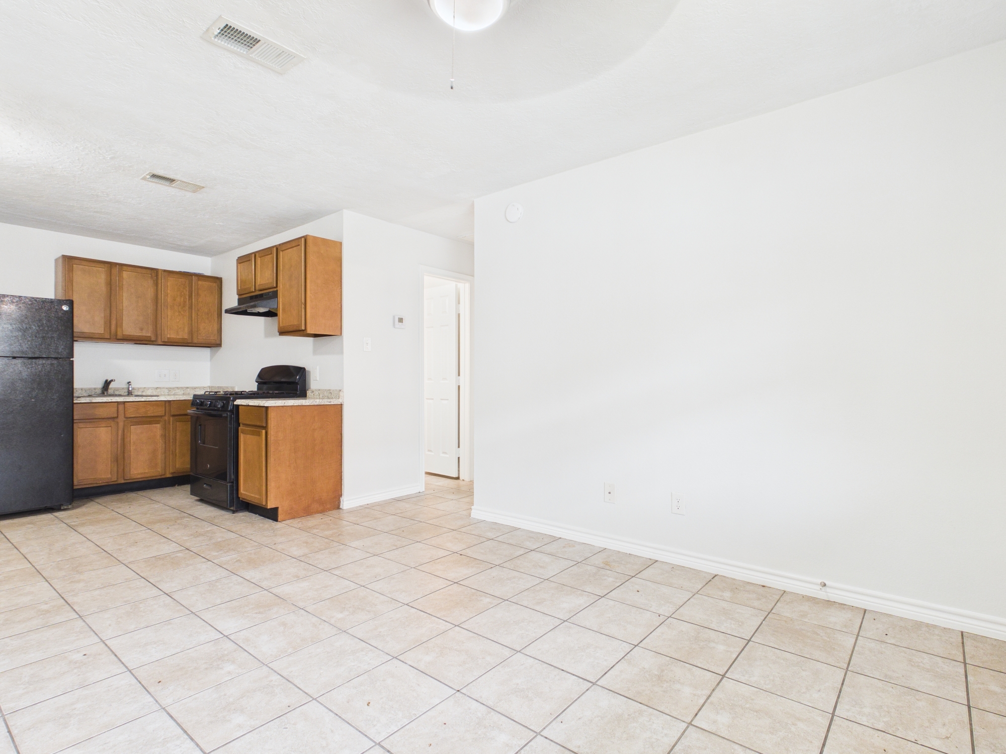 1906 Finfeather Rd – photo 4