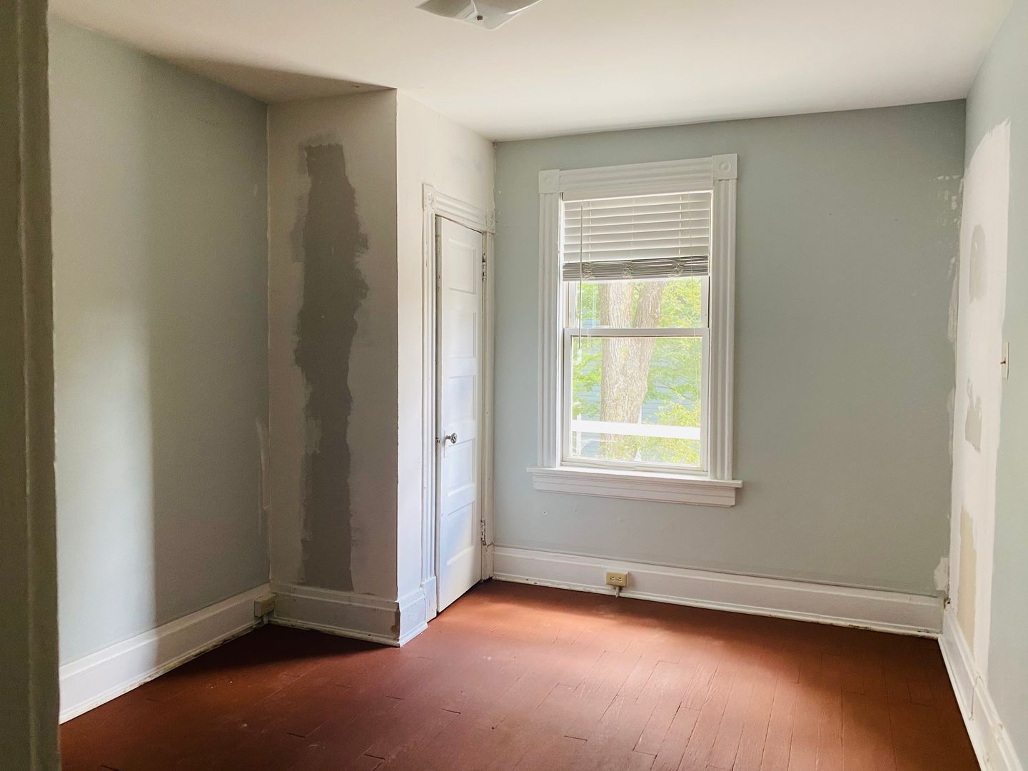 2 N Dooley Ave unit Apt. 04 – photo 1