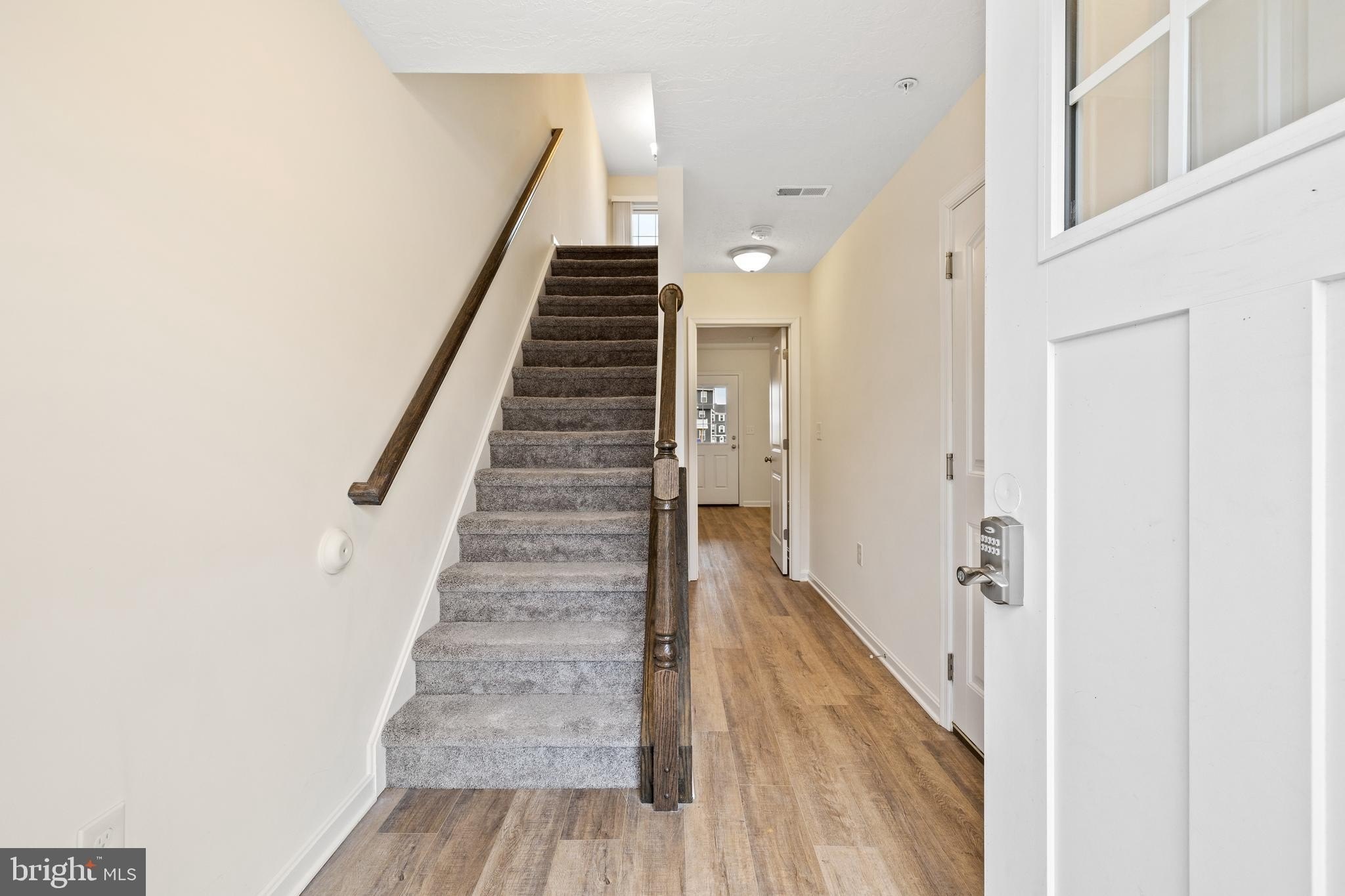 326 Cadbury Dr – photo 4
