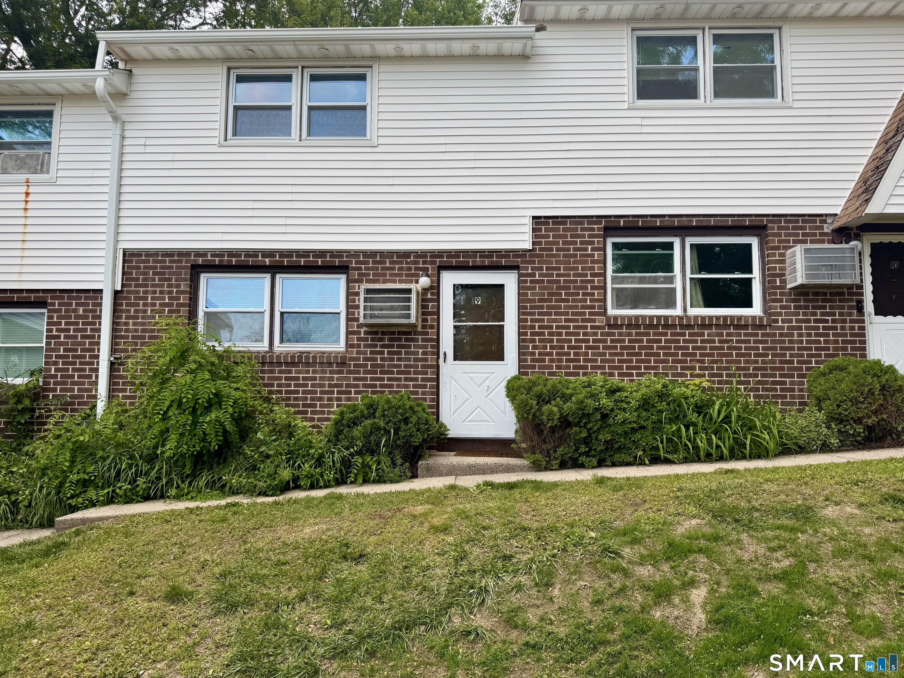 1370 Highland Ave unit 11 – photo 1