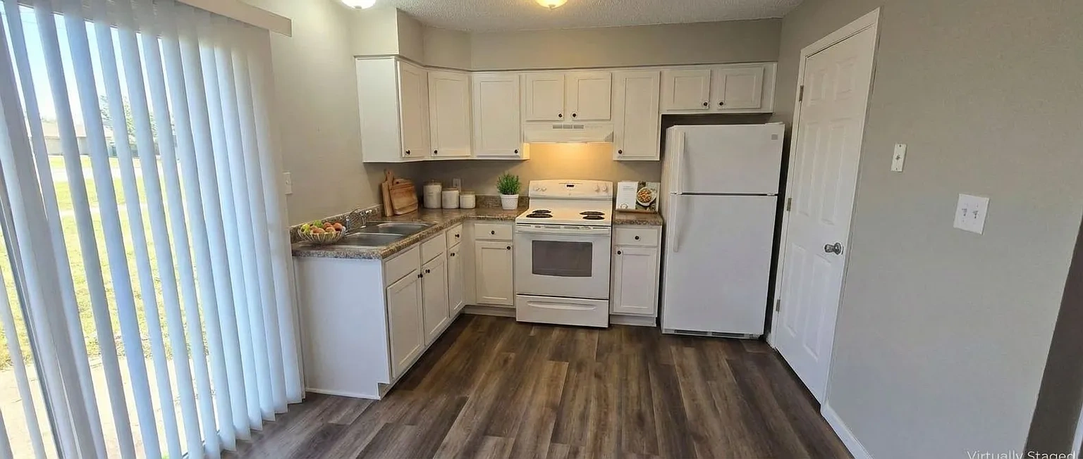 OAK TERRACE APARTMENTS – photo 4
