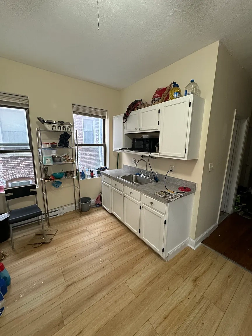 881 Huntington Ave. – Floor plan
