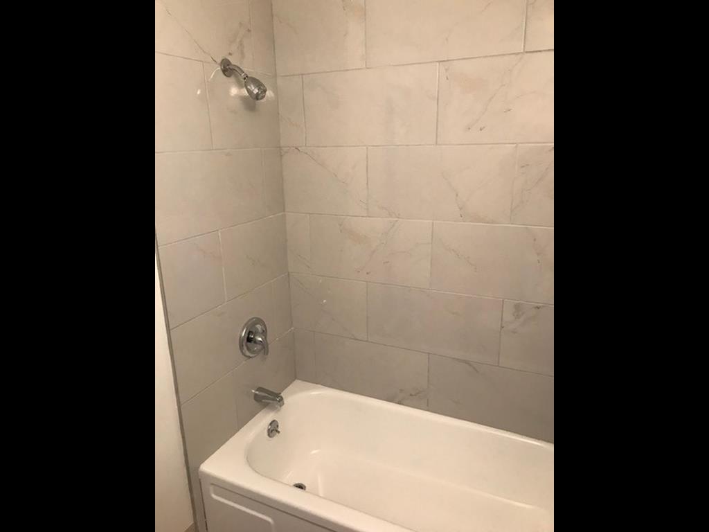 1458 W 114th St unit 2 BED – photo 3