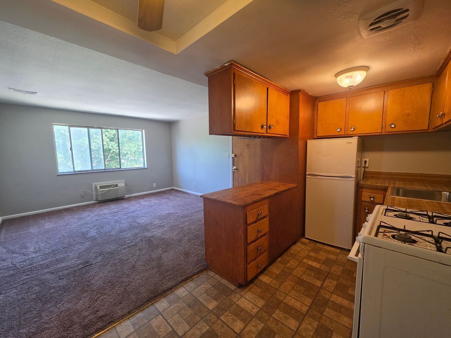 1930 Noble Rd unit 201 – photo 4