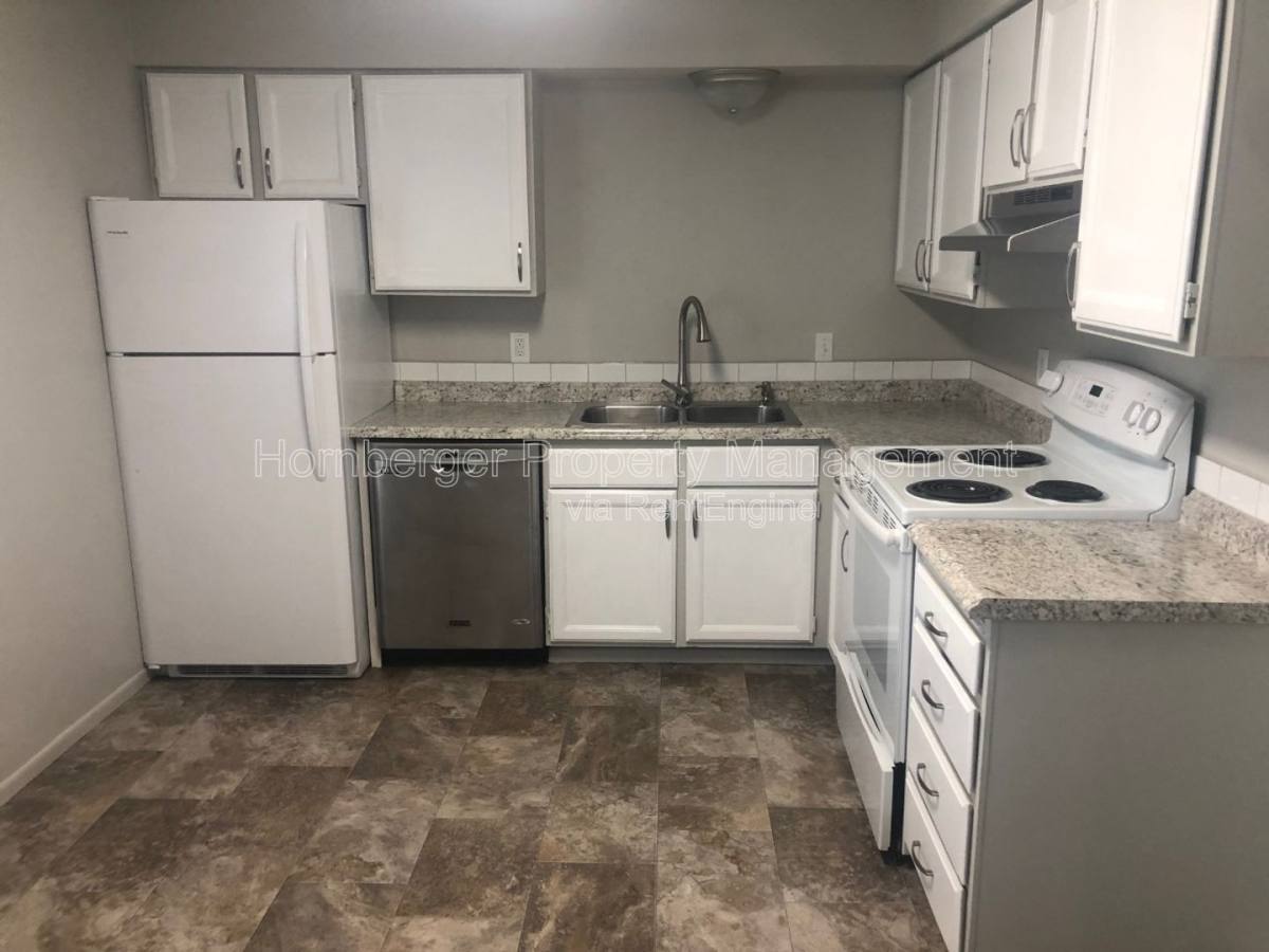 3203 N Smith St unit 11 – photo 1