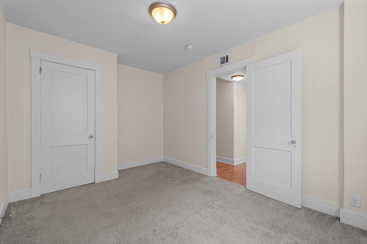 915 Chartiers Ave unit 2 – photo 5