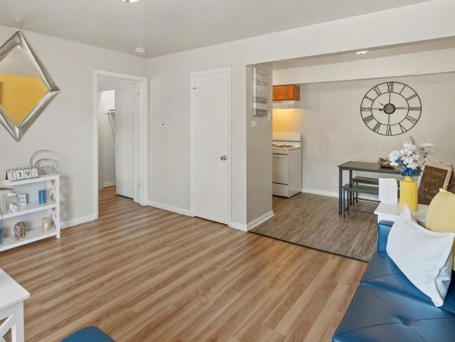 2130 122nd St – photo 1